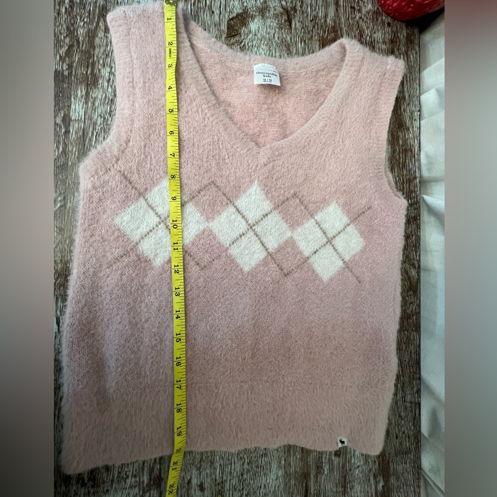 Abercrombie Kids Pink Cozy Fuzzy Sweater Vest Size 13-14 Academia Cottagecore - Picture 7 of 7